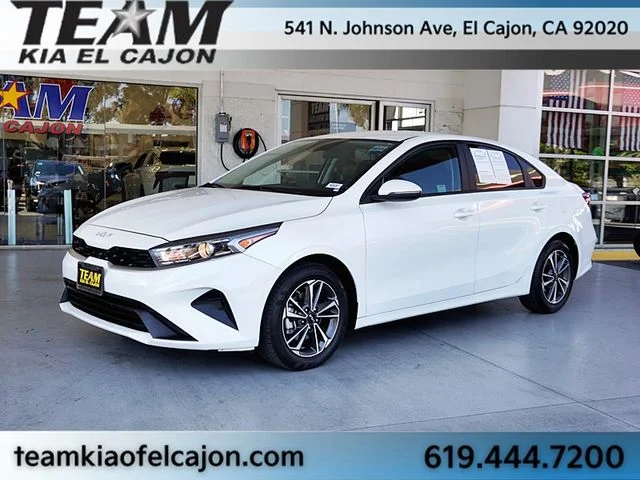 Used 2024 White Kia LXS image 5