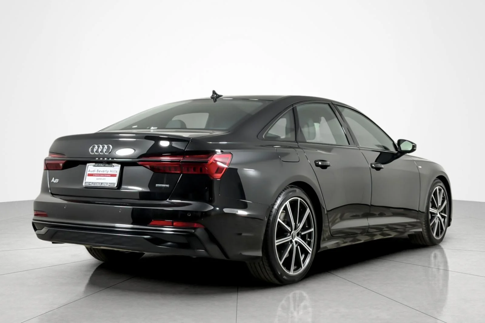 Used 2025 Mythos Black Metallic Audi Premium Plus 55 TFSI quattro image 5