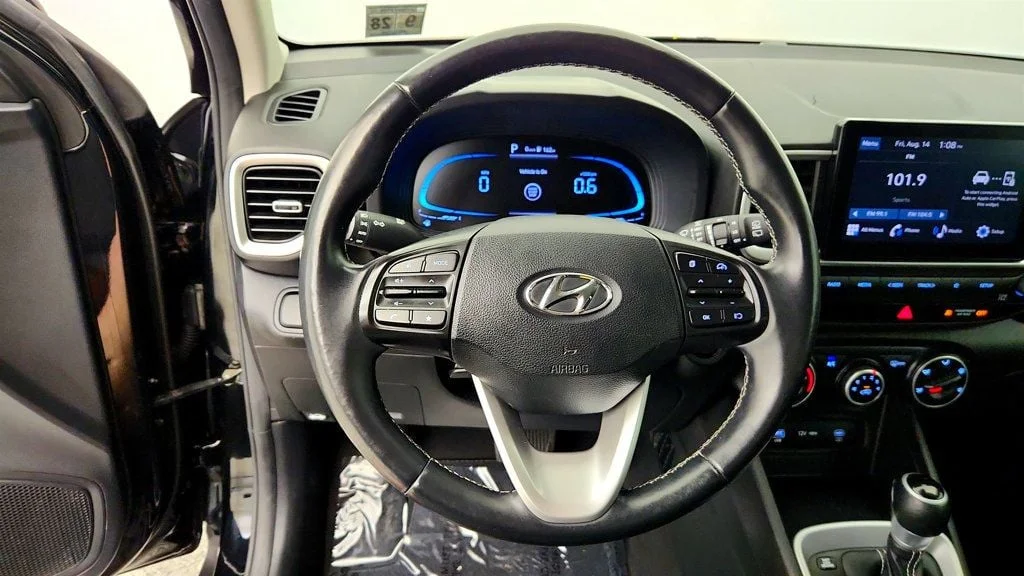 Used 2023 Black Noir Pearl Hyundai SEL IVT image 13