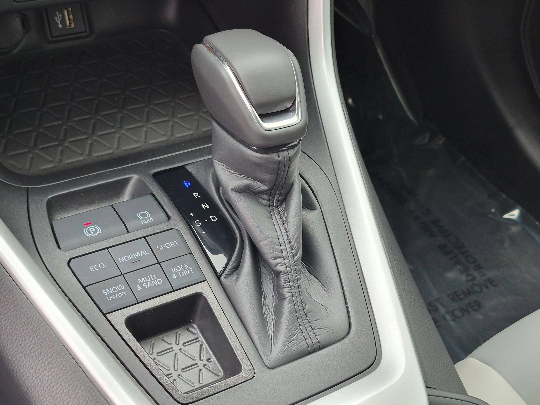 Used 2024 Midnight Black Metallic Toyota XLE Premium AWD image 21