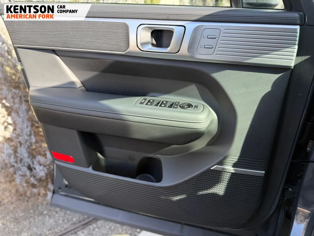 2026 Hyundai Santa Fe Limited - Photo 23
