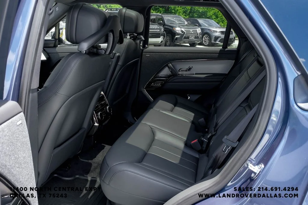 New 2026 Varesine Blue Metallic Land Rover Dynamic SE image 42
