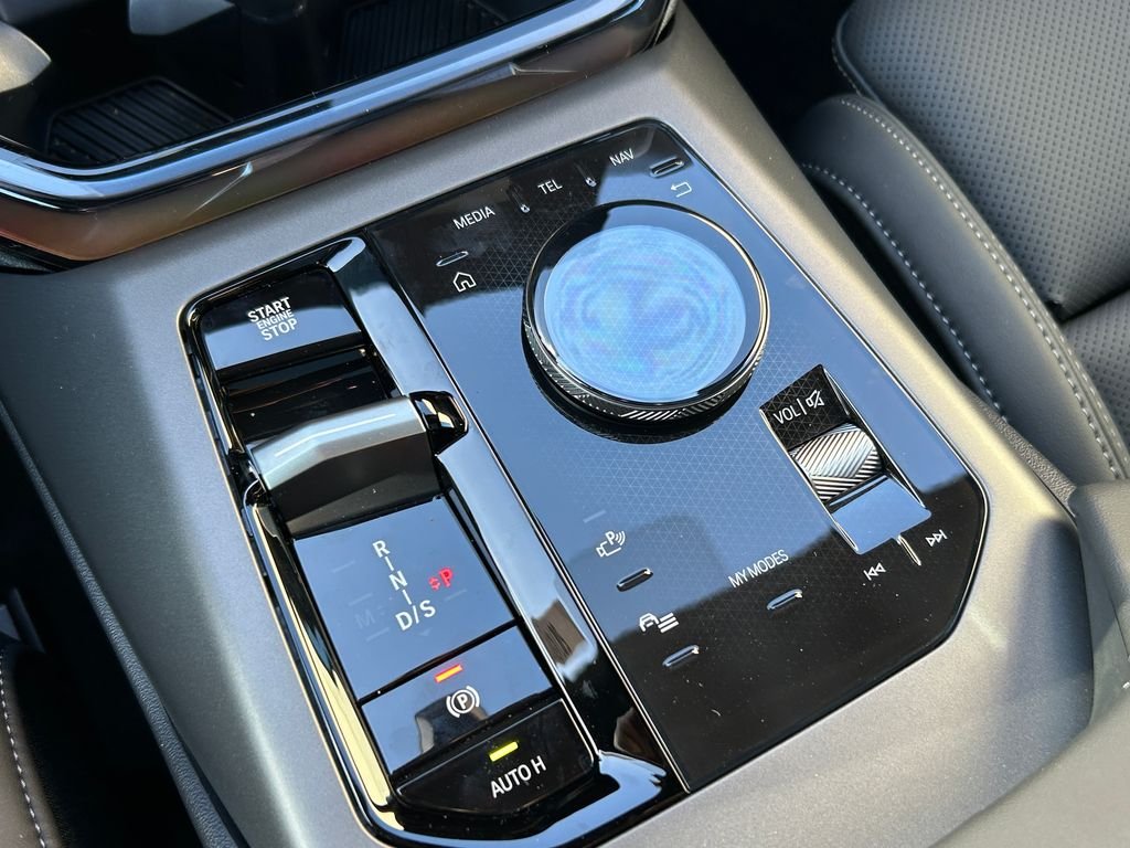 New 2026 Dark Graphite Metallic BMW 30 xDrive image 29