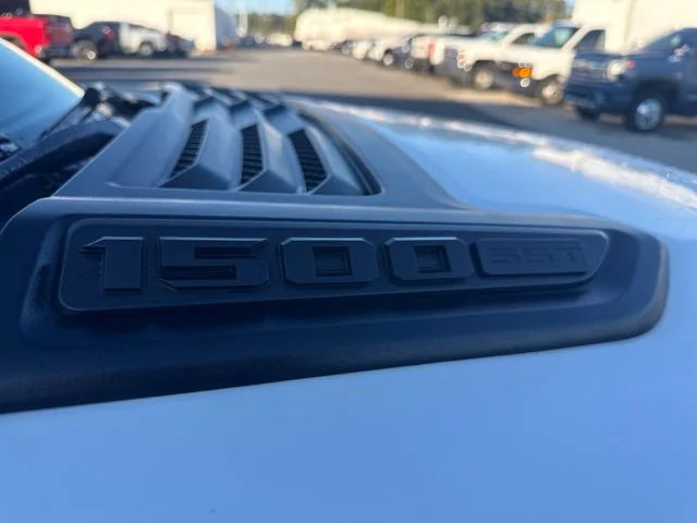 Used 2025 White Ram Laramie image 9