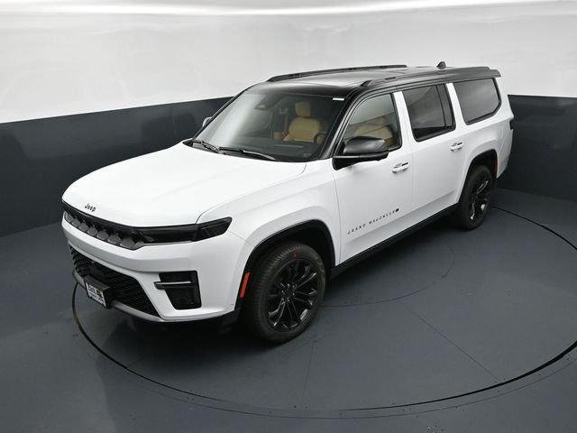 New 2026 Bright White Clear-Coat Exterior Paint Jeep Grand Wagoneer image 14