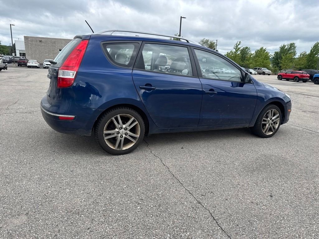 Used 2012  Hyundai SE image 16
