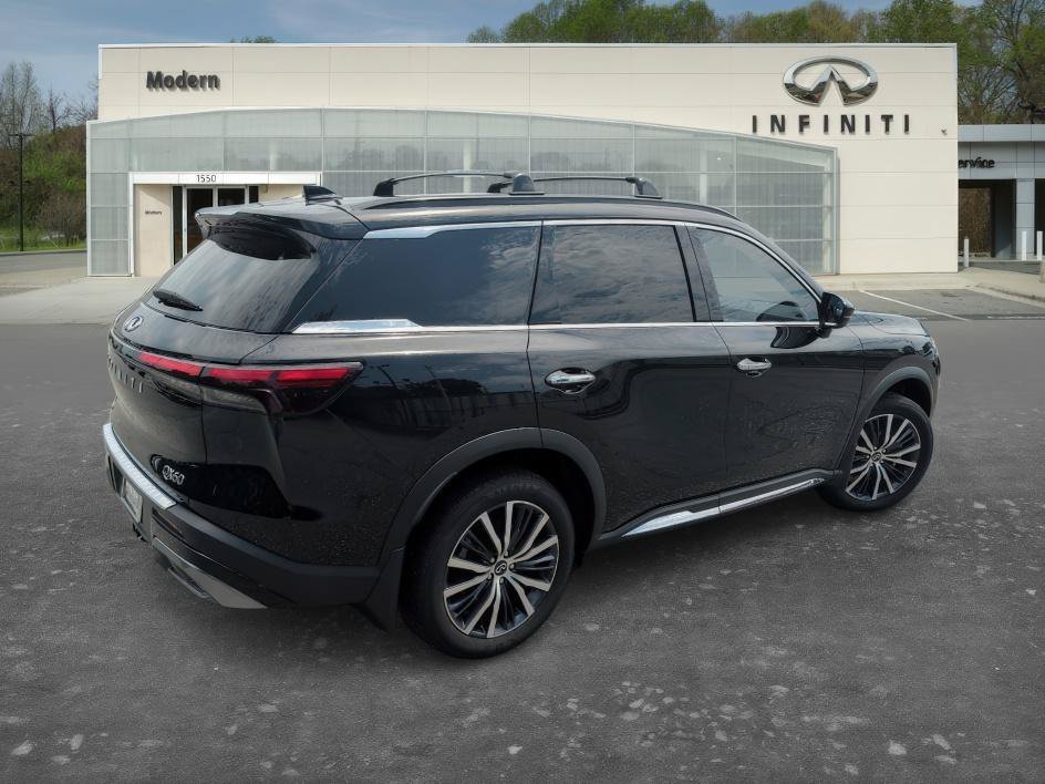 Certified Used 2025 Mineral Black INFINITI AUTOGRAPH image 4