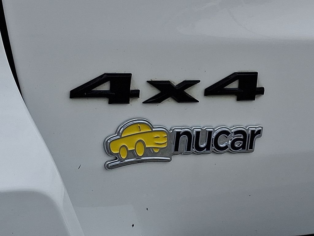 Used 2017 White Jeep Altitude image 30