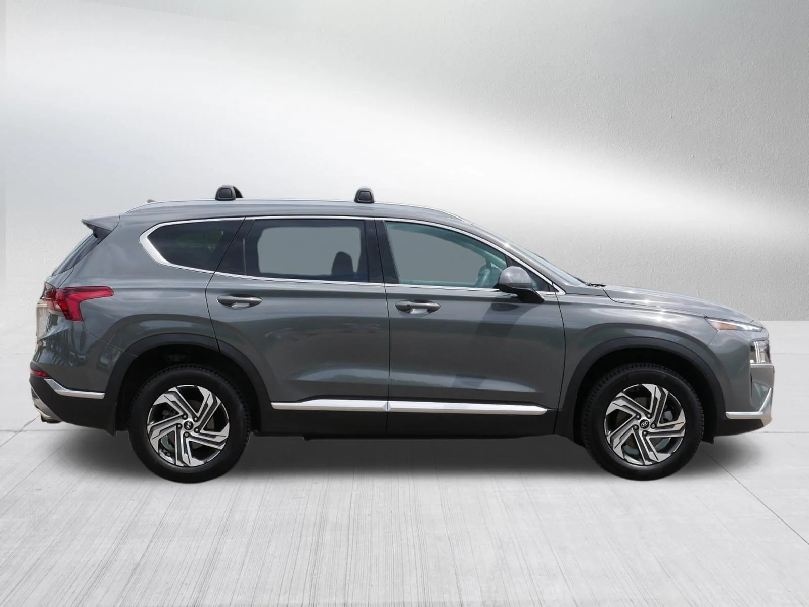 Used 2022 Hampton Gray Hyundai SEL image 8
