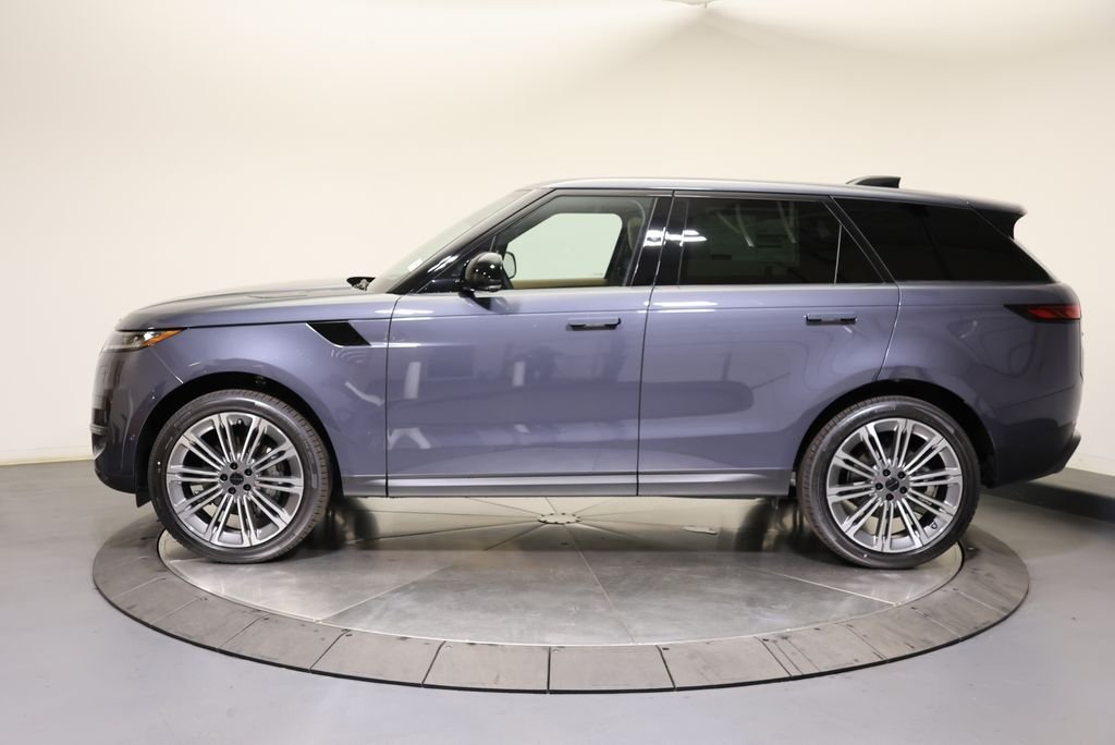 New 2026 Santorini Black LAND ROVER SE image 2
