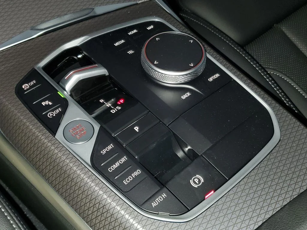 New 2026 Skyscraper Grey Metallic BMW 330i image 25