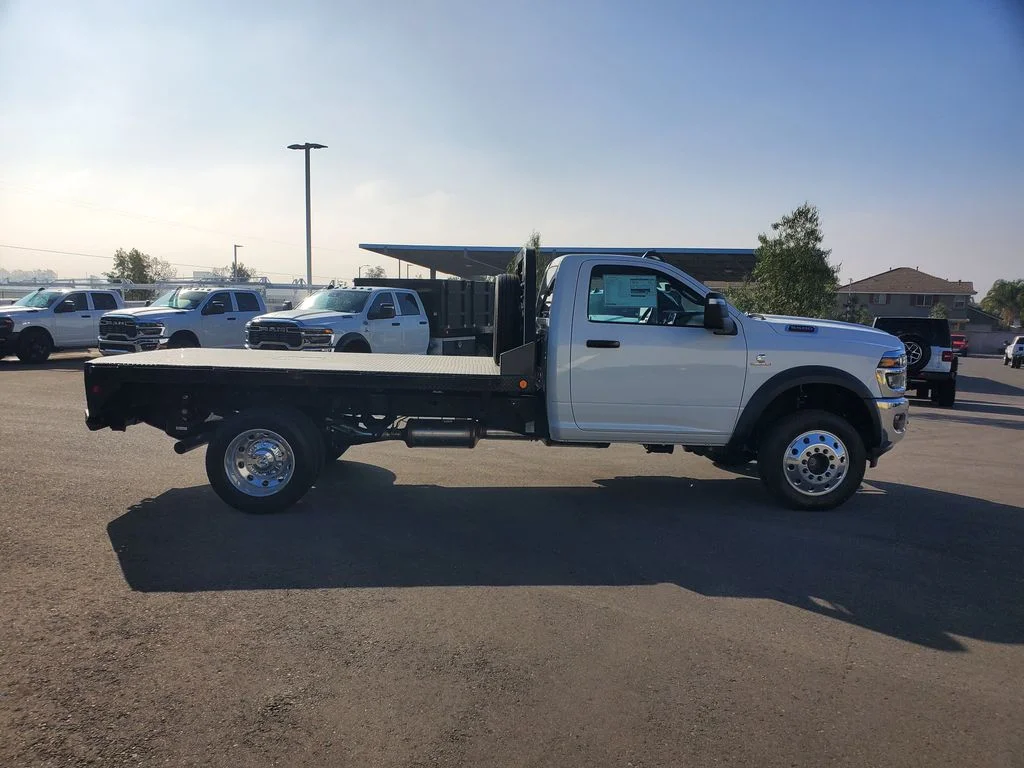 New 2026 Bright White Clear-Coat Exterior Paint RAM Tradesman image 7