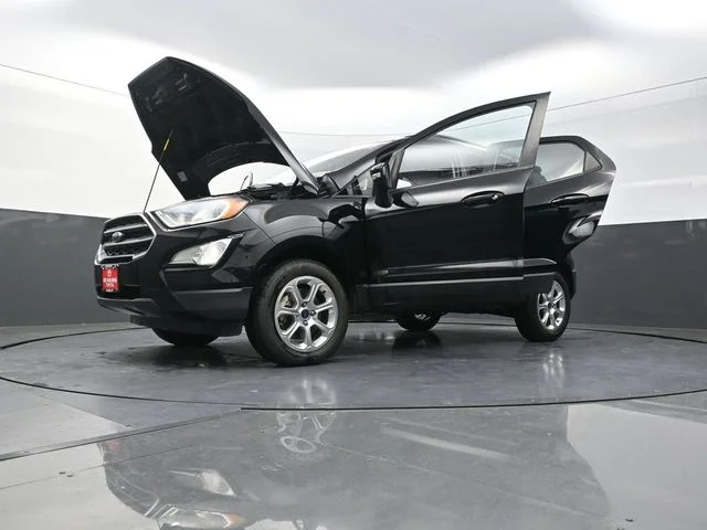 Used 2020 Black Ford SE image 41