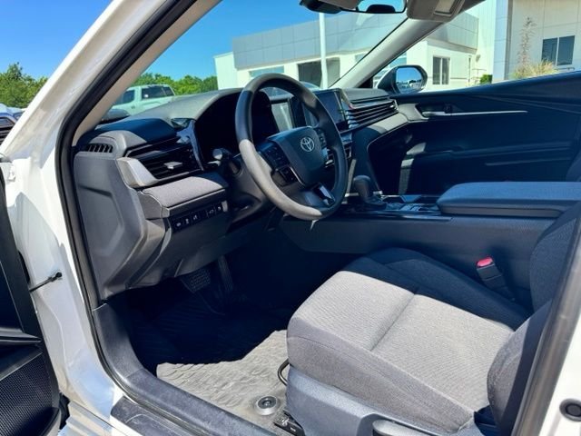 Used 2025 White Toyota LE image 13