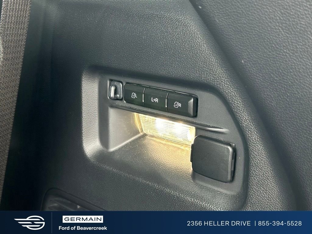 Used 2025 White Metallic Ford Platinum image 31