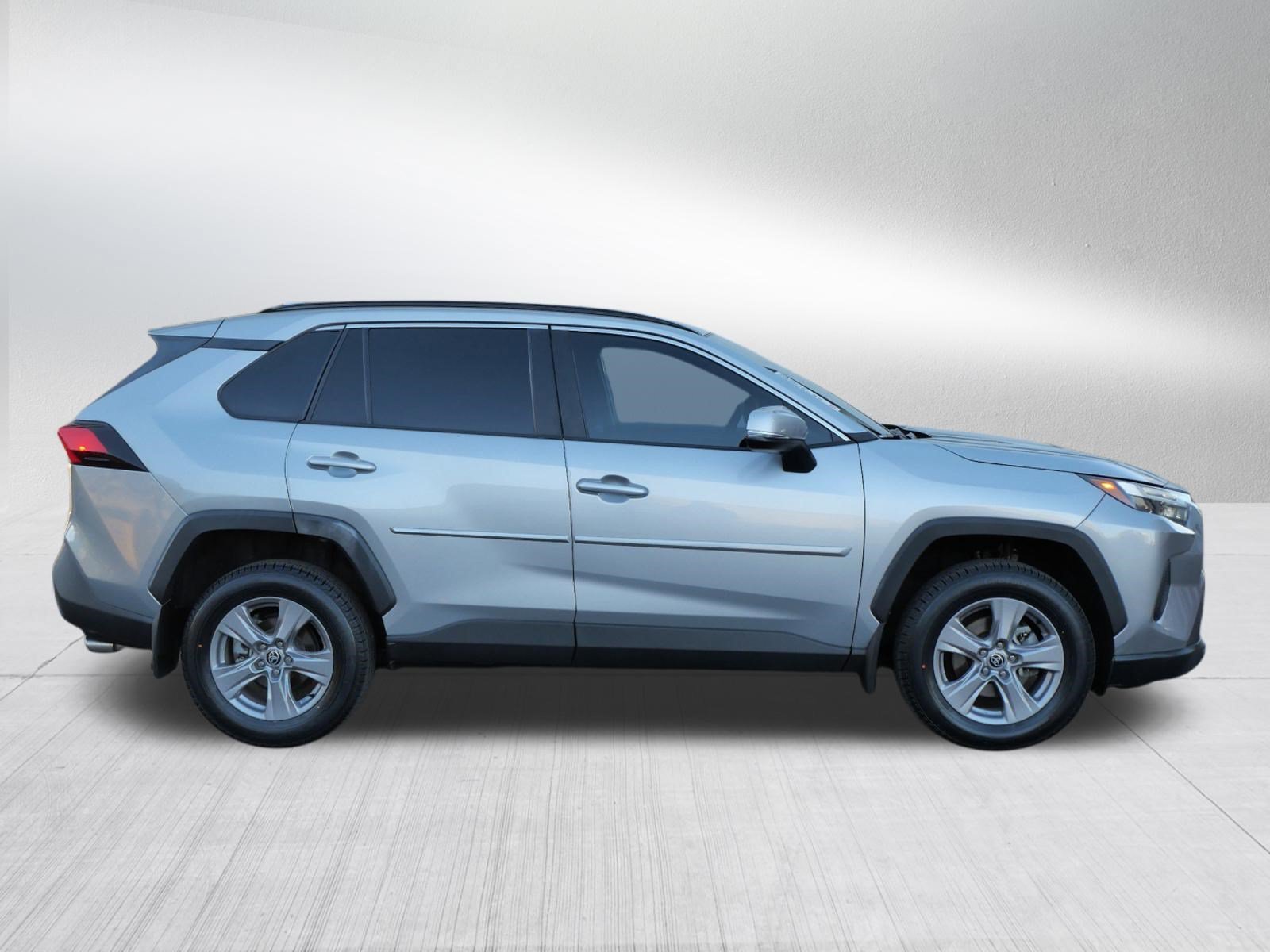 Certified Used 2022 Silver Sky Metallic Toyota XLE image 9