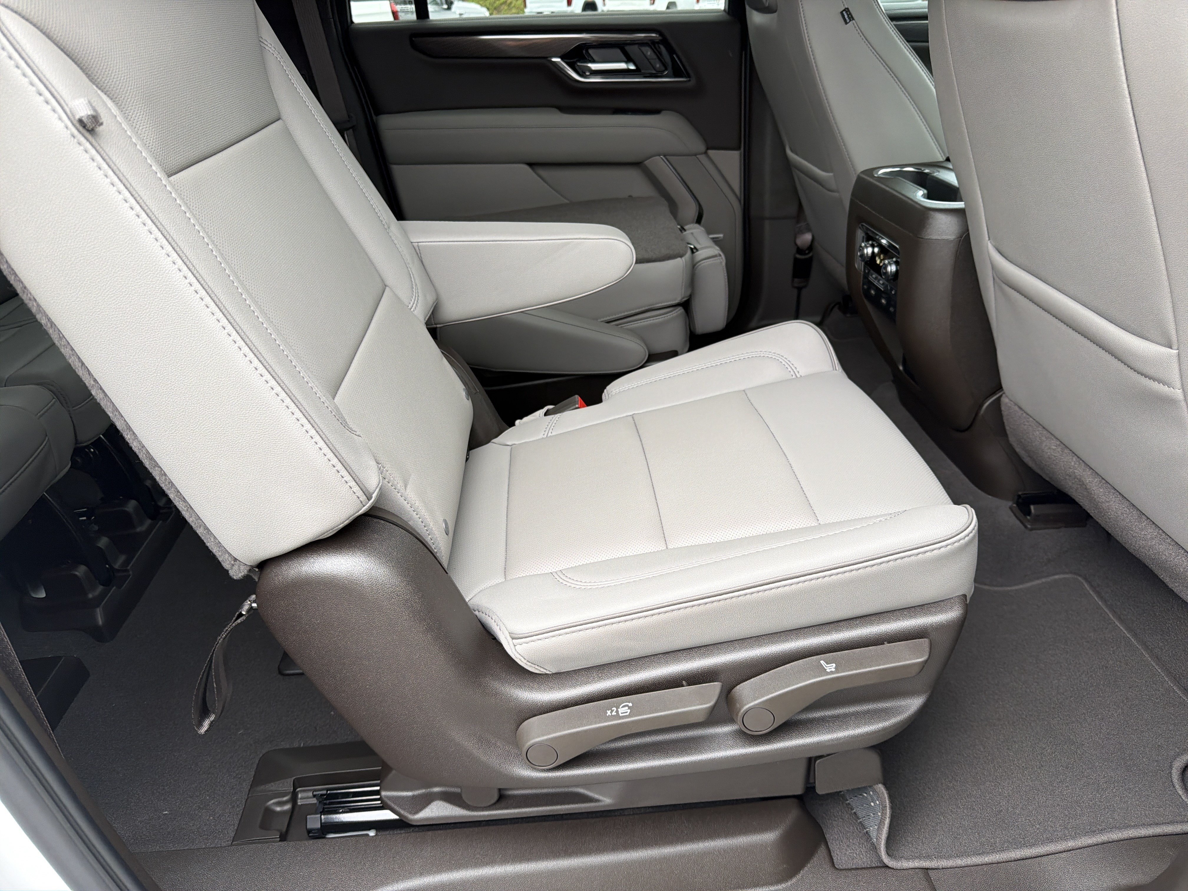 2026 GMC Yukon XL Elevation - Photo 15