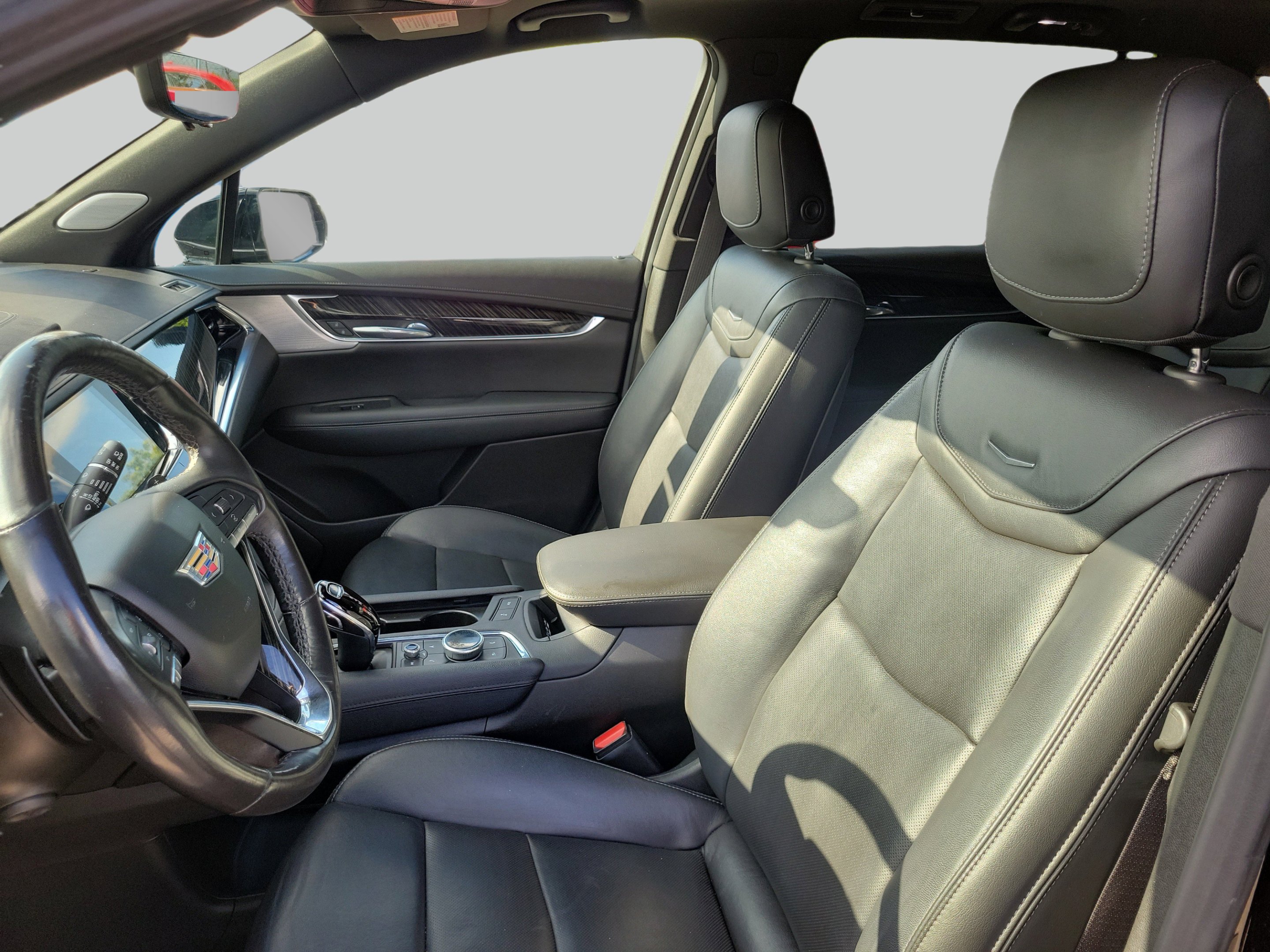 Used 2023 Stellar Black Metallic Cadillac Premium Luxury image 25
