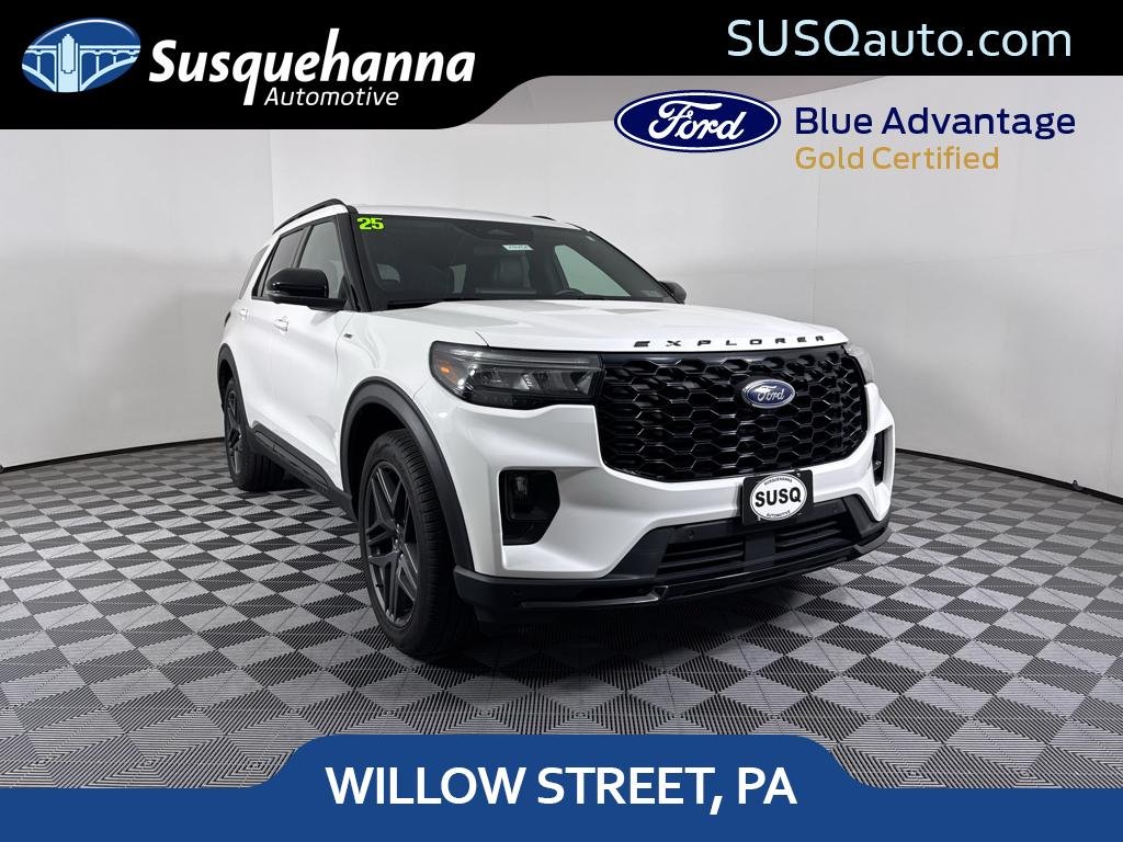 2025 Ford Explorer ST-LINE 4WD (PL535)'s photo