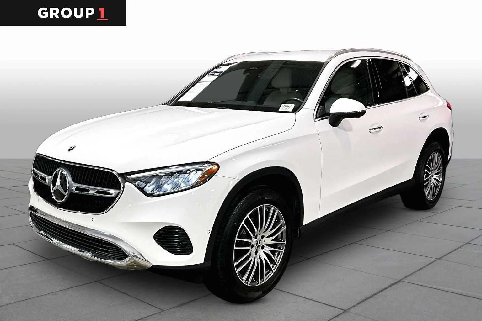 2025 Mercedes-Benz GLC GLC 300 4MATIC's photo