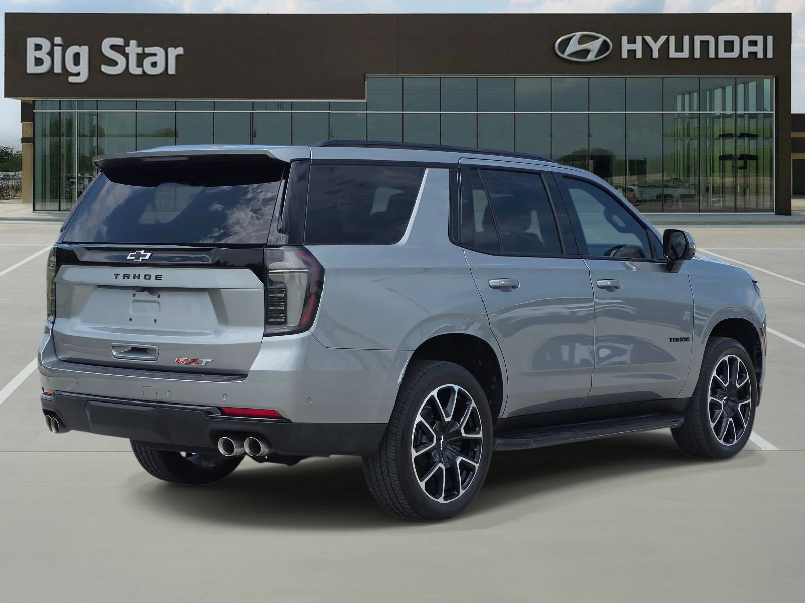 Used 2025 Sterling Gray Metallic Chevrolet RST image 4
