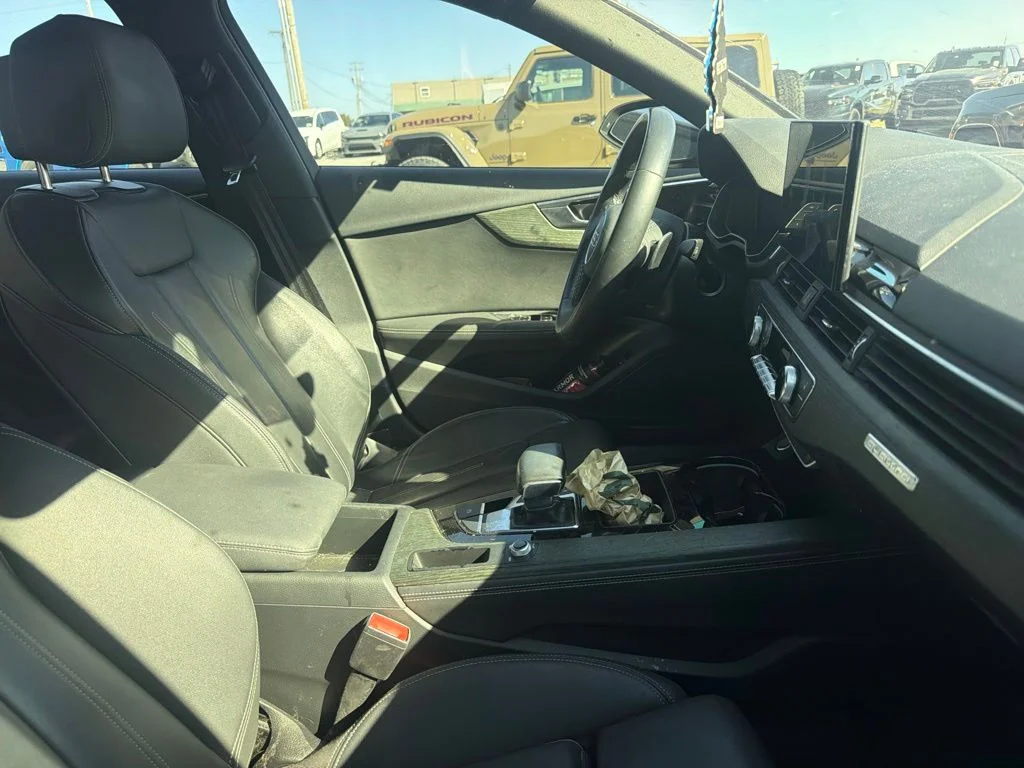 Used 2022 Black Audi  image 9