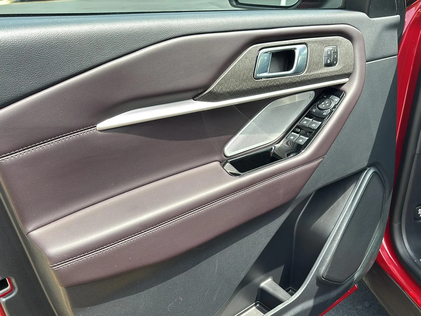 Used 2026 Rapid Red Metallic Tinted Clearcoat Ford Platinum image 11