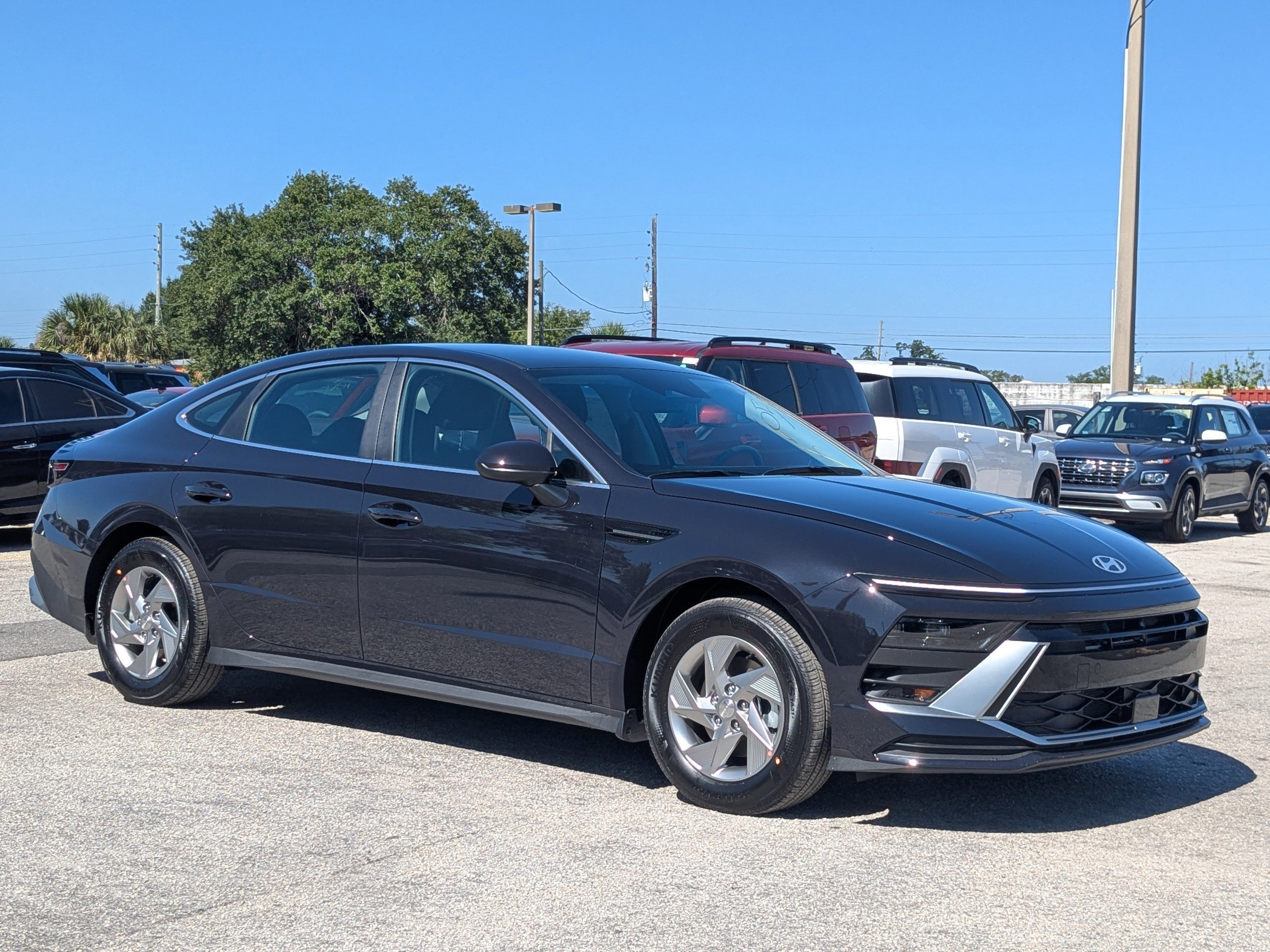2026 Hyundai Sonata SE's photo