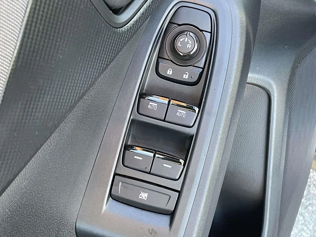 Used 2024 Ice Silver Metallic Subaru Premium image 6