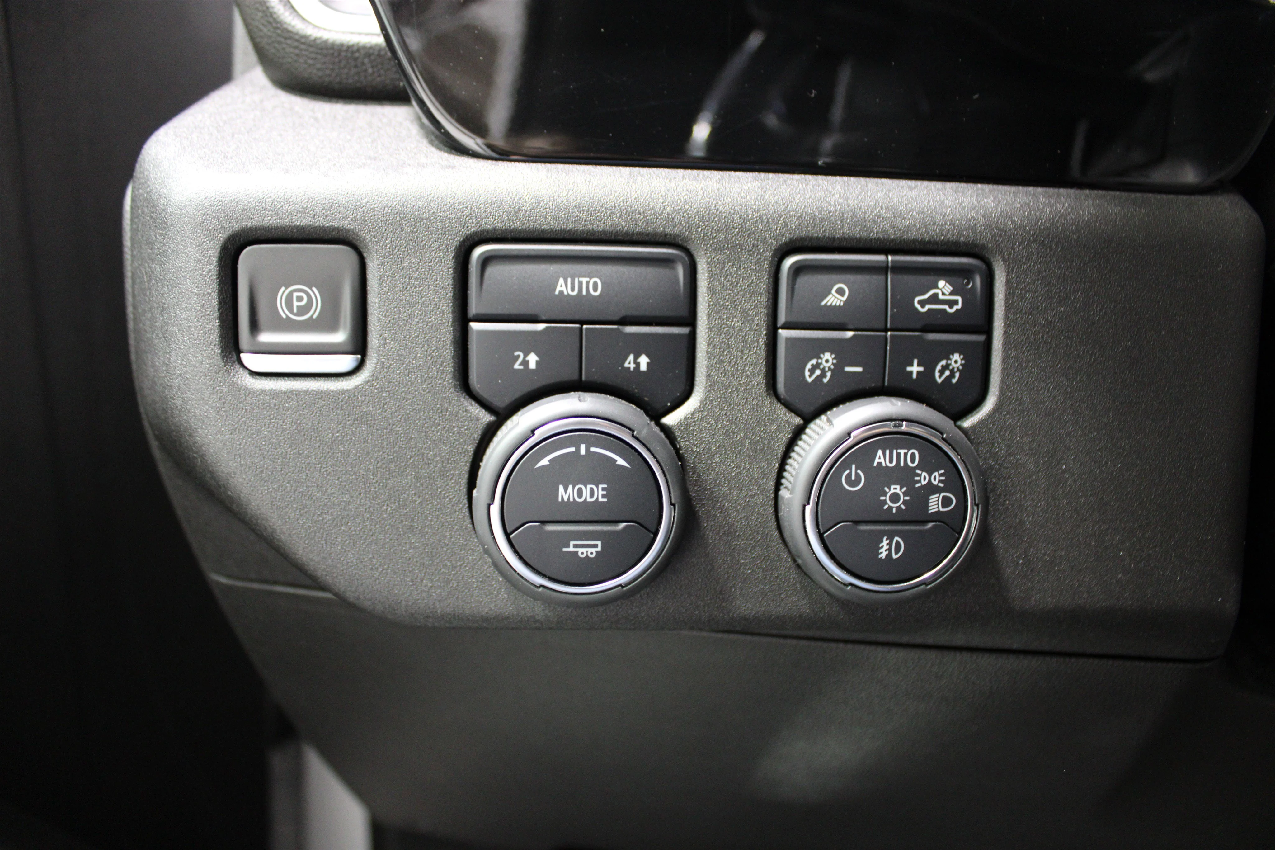 2022 Chevrolet Silverado 1500 LTZ - Photo 7