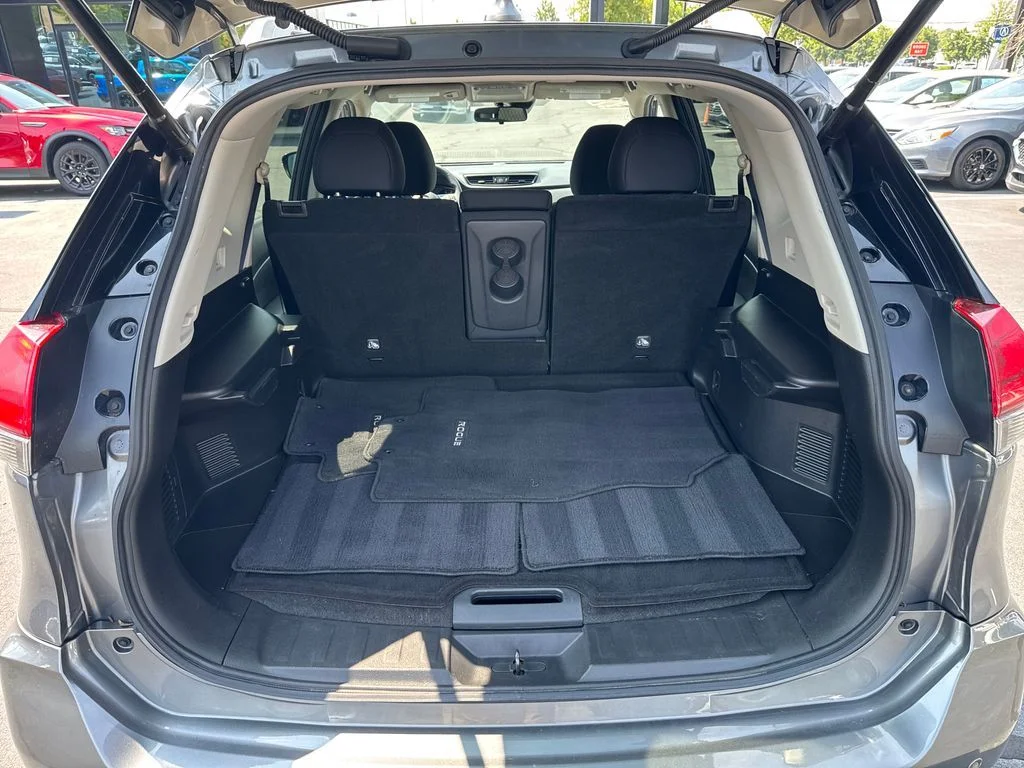 Used 2019 Gun Metallic Nissan SV image 27