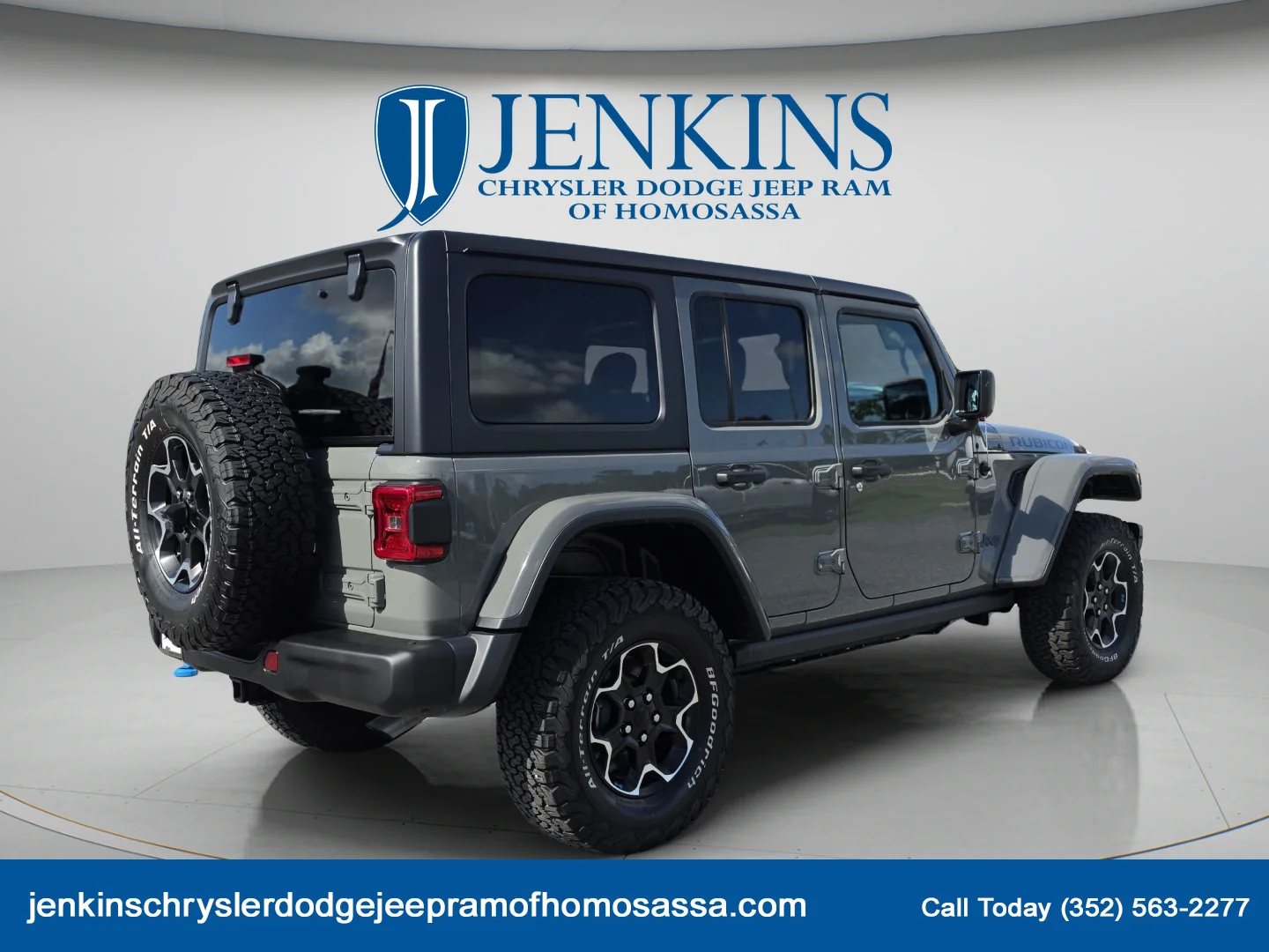 Used 2023 Sting-Gray Clearcoat Jeep Rubicon image 5