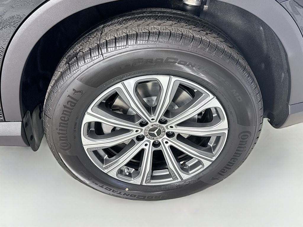 New 2026 Black Mercedes-Benz GLC 300 image 30