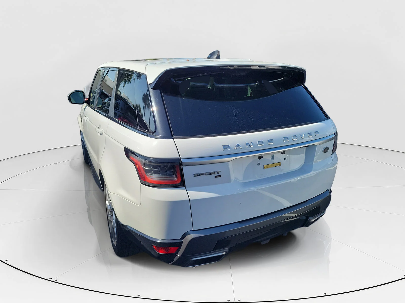 Used 2020 White Land Rover HSE image 5