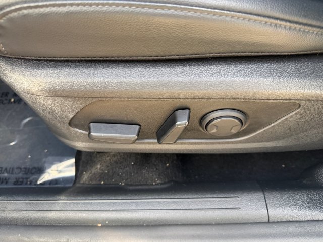 Certified Used 2024 White Kia X-Line image 9