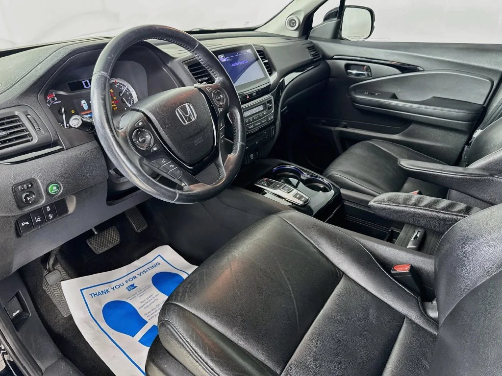 Certified Used 2017 Crystal Black Pearl Honda Touring image 11