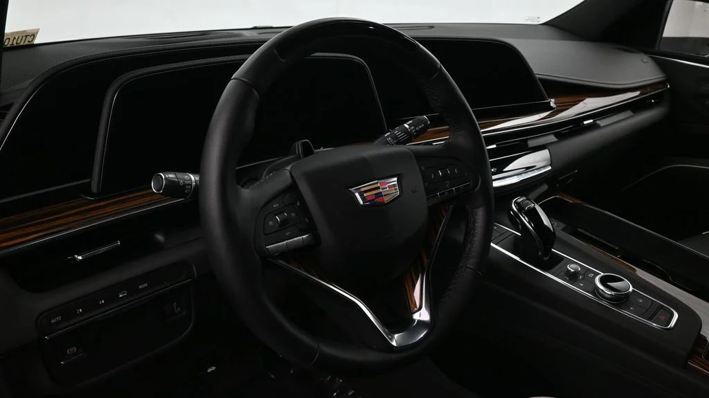 Used 2024 White Cadillac Premium Luxury image 9
