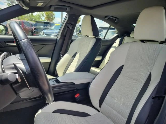 2021 Lexus IS 350 F SPORT - Photo 19