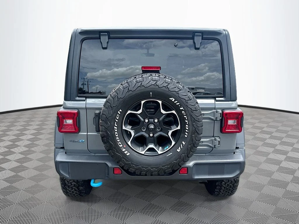 Used 2023 Gray Jeep Rubicon 4xe image 7