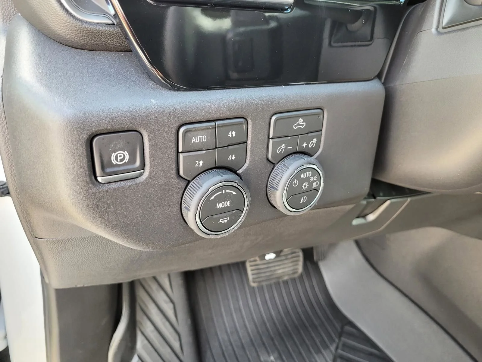 New 2026 Summit White Chevrolet LT Trail Boss image 16