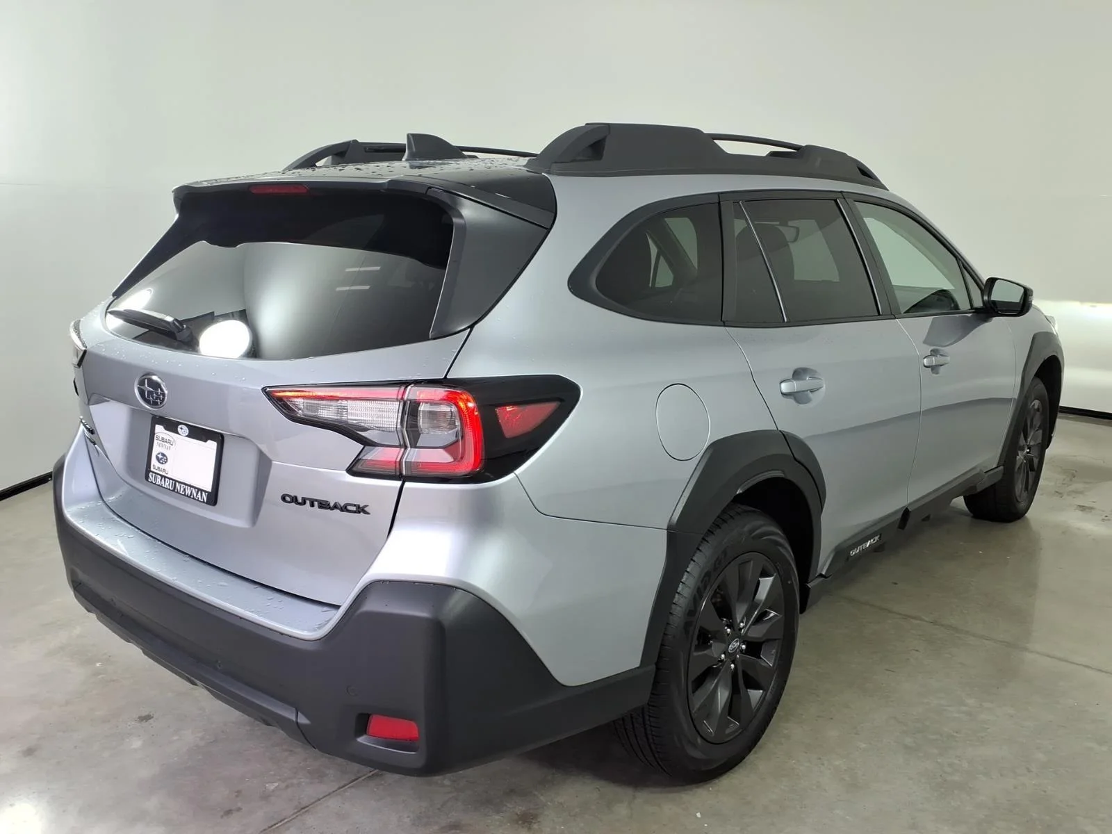 Certified Used 2025 Ice Silver Metallic Subaru Onyx Edition image 22