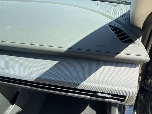Used 2024 Gray Hyundai SEL image 30