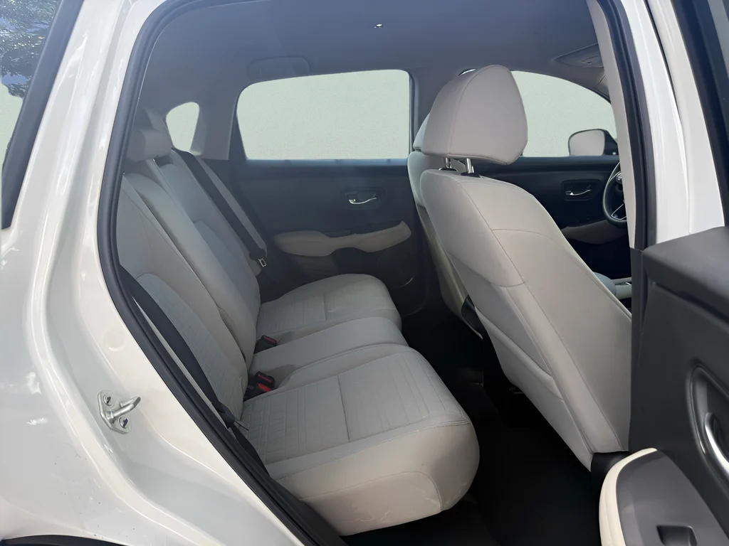 2025 Honda HR-V LX - Photo 12