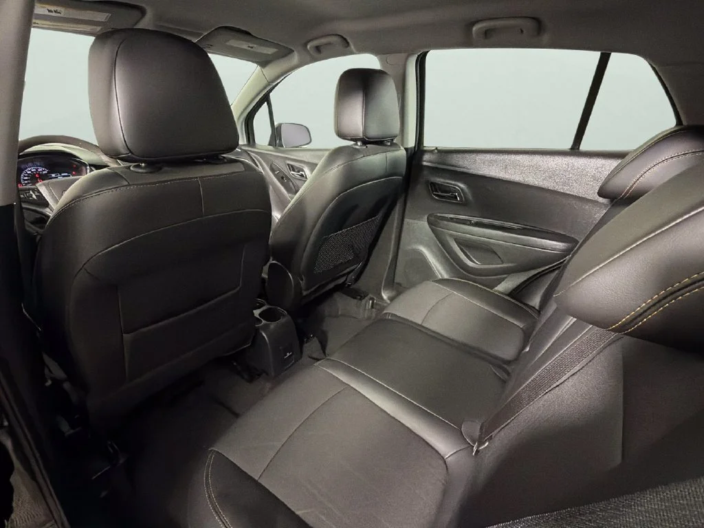 Used 2020 MOSAIC BLACK METALLIC Chevrolet LT image 25