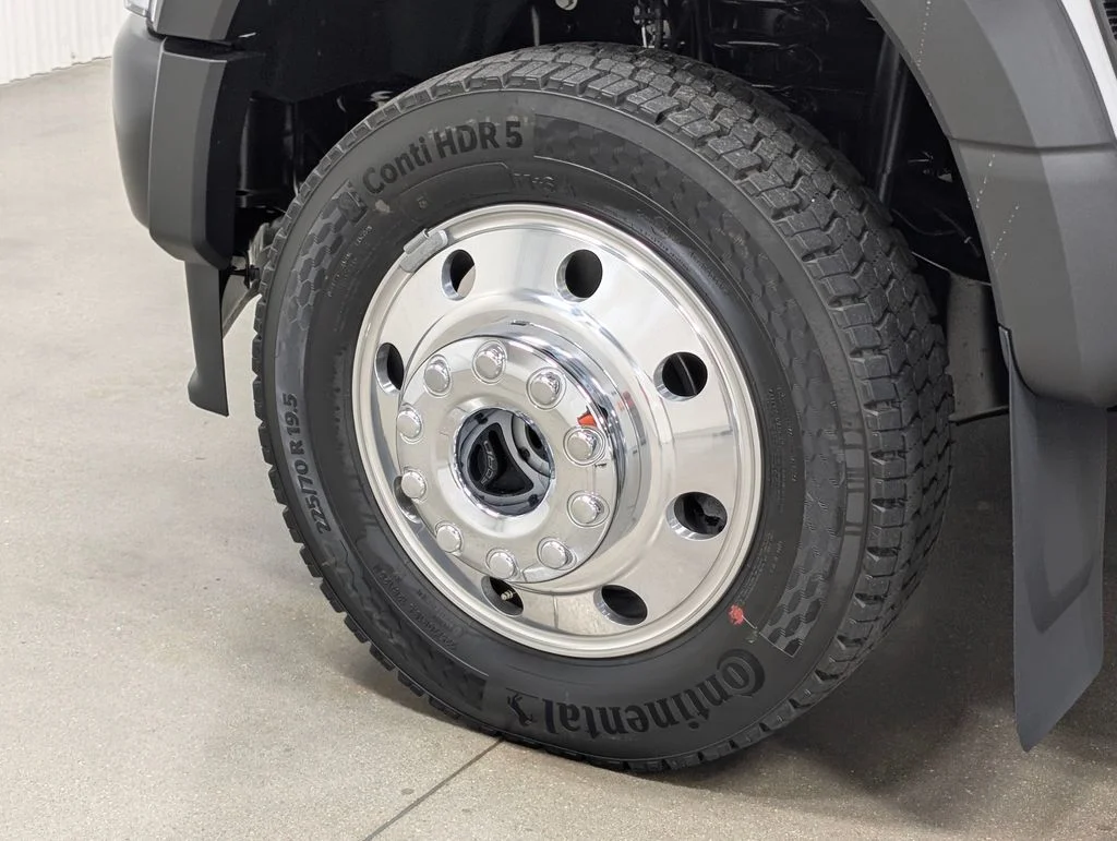 New 2026 Oxford White Ford F-450® XL image 2