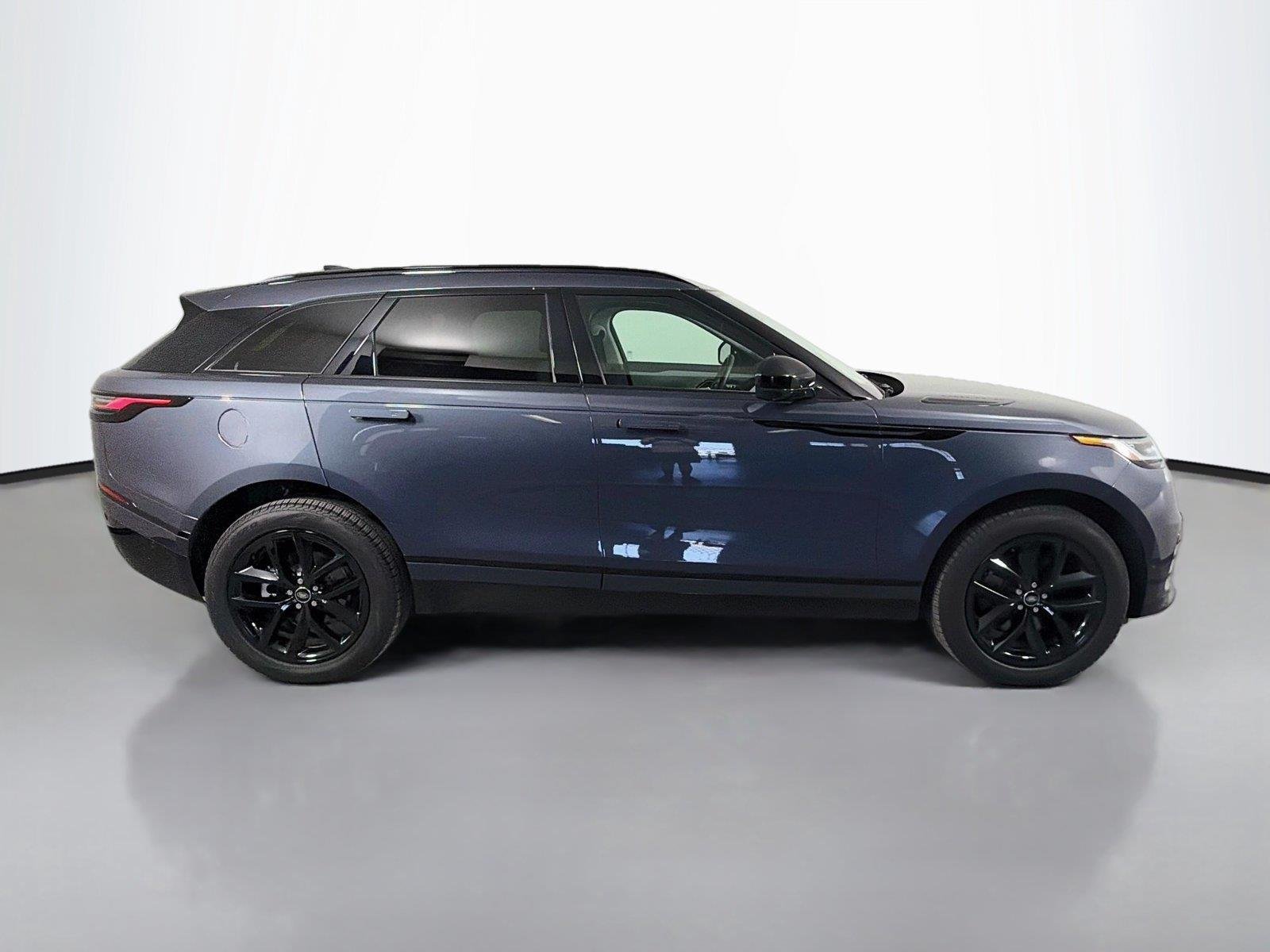 Certified Used 2025 Varesine Blue Land Rover Dynamic SE image 4
