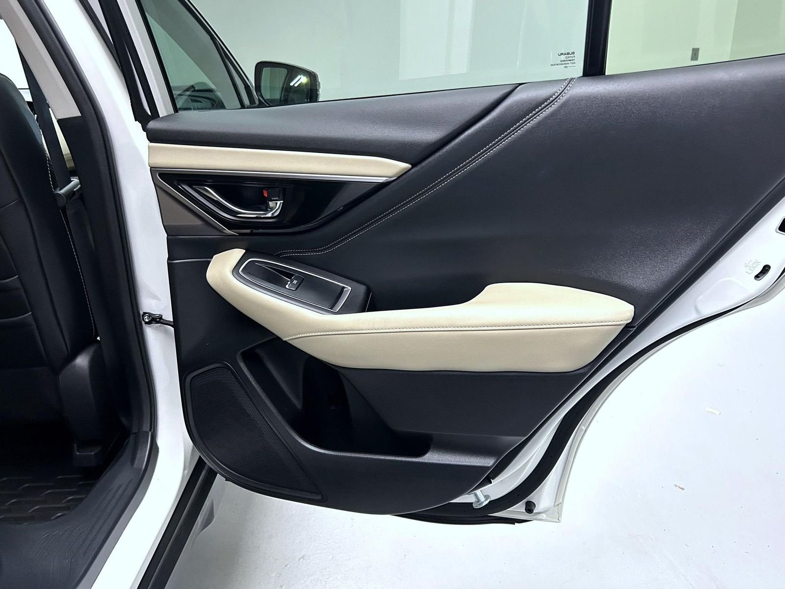 Used 2025 White Subaru Limited image 17