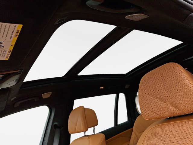 New 2027 Black Sapphire Metallic BMW xDrive40i image 12