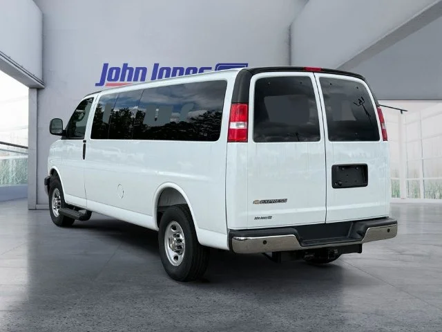 New 2026 Summit White Chevrolet 1LT image 3