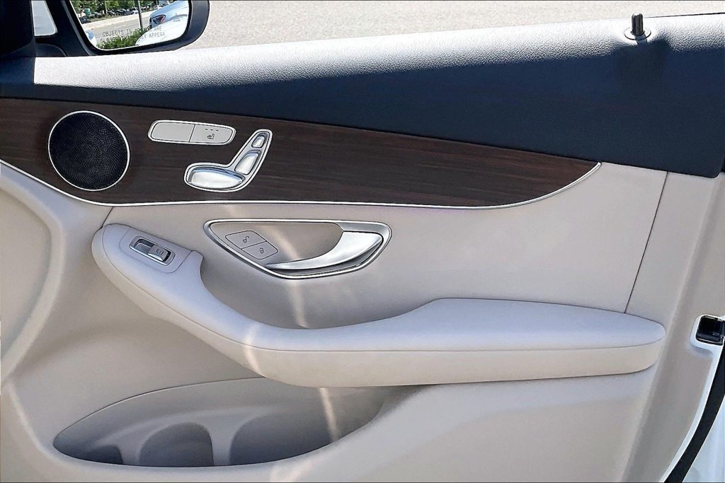 2022 Mercedes-Benz GLC GLC300 - Photo 16